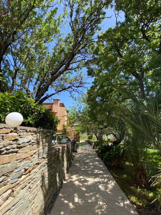 Getaway Andros Villa Kourelio Exterior photo